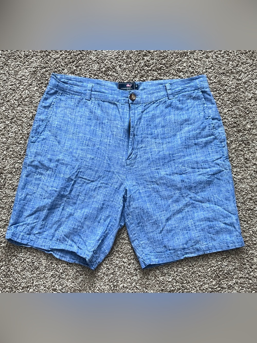 Vineyard Vines Men’s Light Blue Flat-Front Shorts, size 36, 8”inseam, like new.